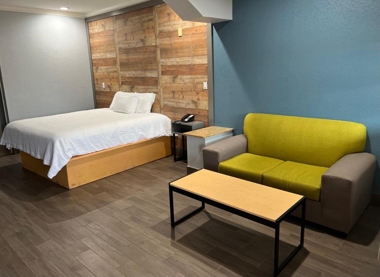The Symphony Inn & Suites Houston Exterior photo